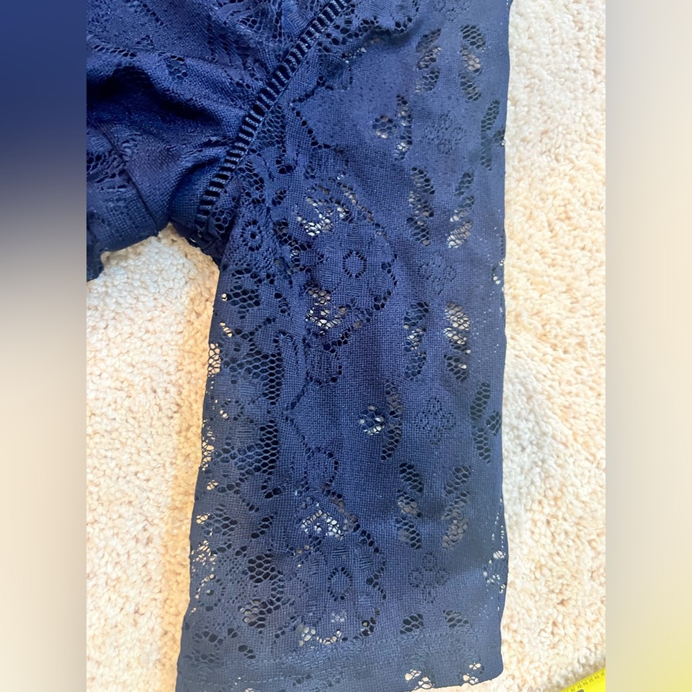 Blue Tassel Navy Lace Women Top 3/4 Sleeves Flare Waist NWT Size Medium - Picture 6 of 9
